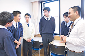 日本人教員とネイティブ教員のパラレル・ティーチング