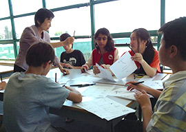 カナダ姉妹校での日本語・日本文化の授業