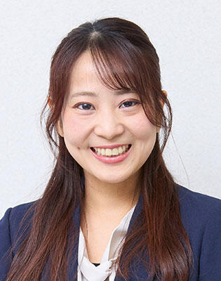 英語科 小泉淳子先生